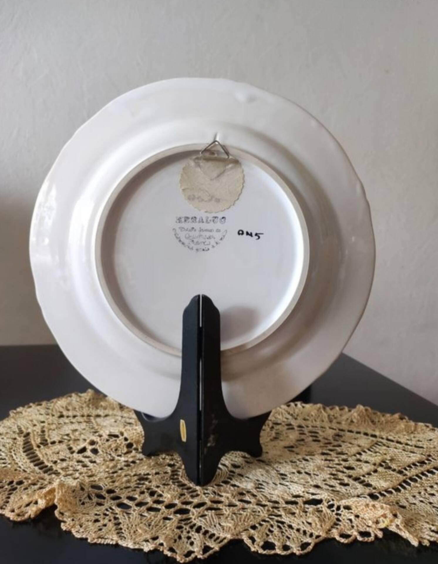Large decorative plate, Quimper