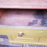 Buffet de campagne jaune citron