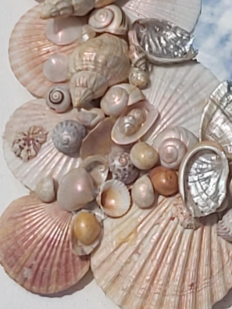 Vintage seashell mirror 31x35cm