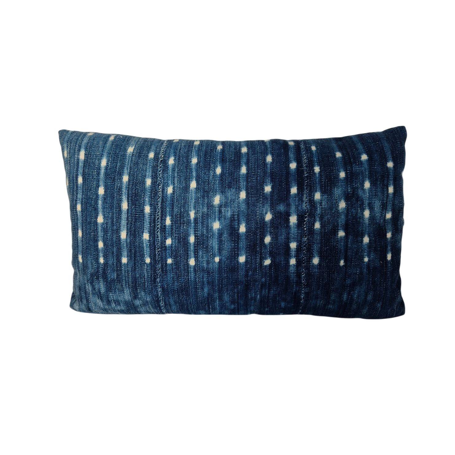 Cushion cover in vintage indigo fabric