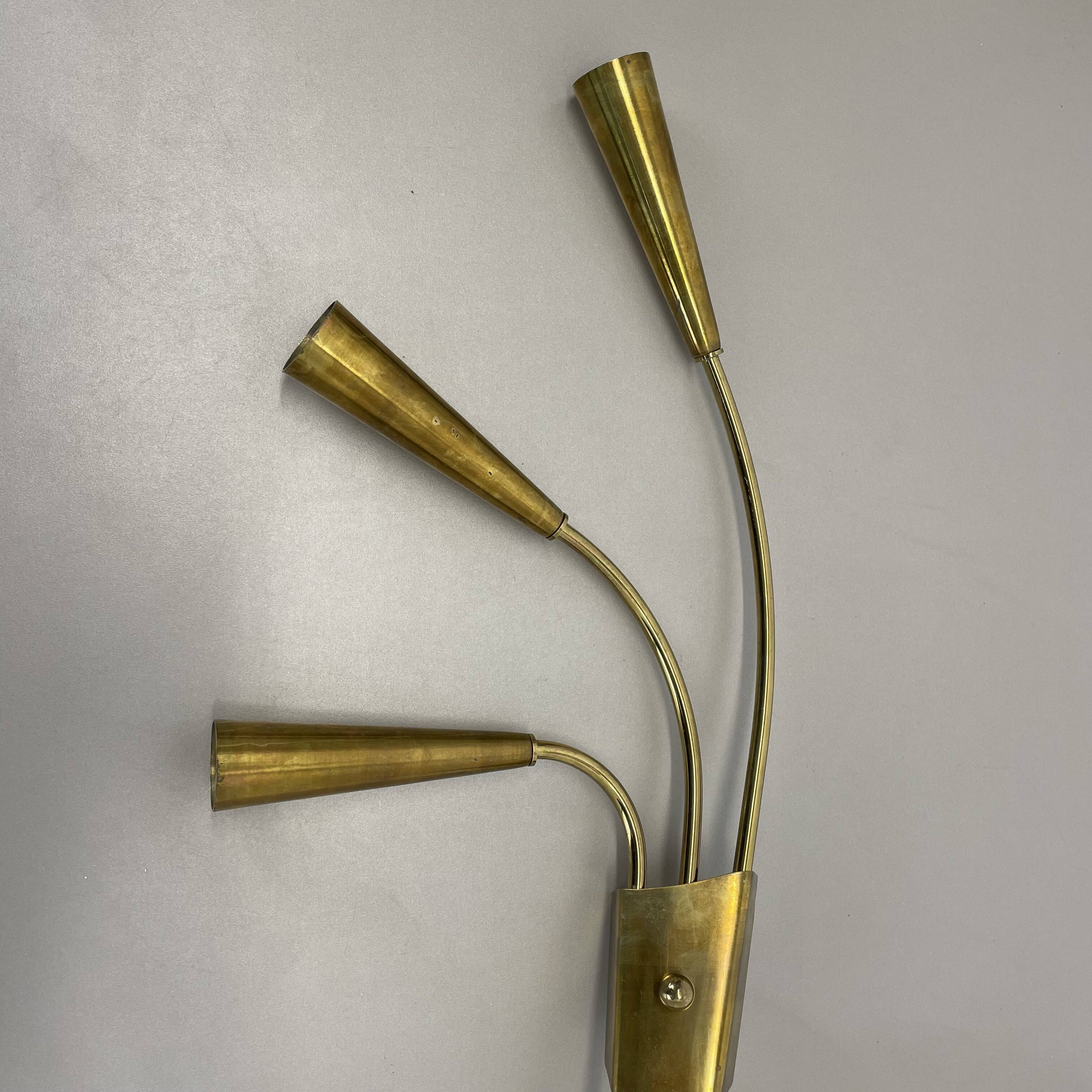 rare minimalist 53cm Brass Stilnovo Style Theatre Wall Light Sconce, Italy 1950s