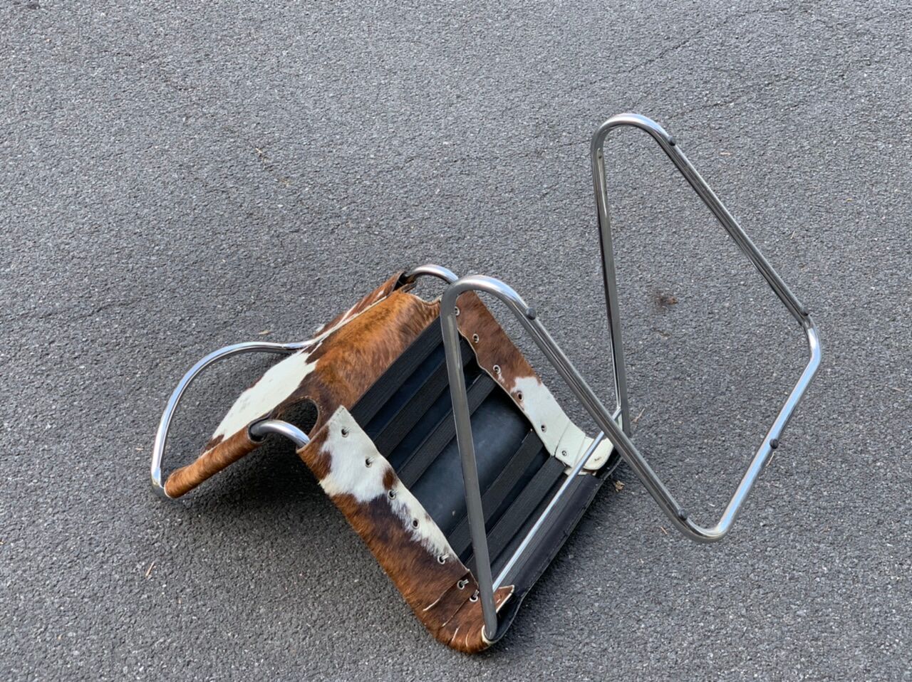 Pascal Mourgue's Biscia chair in cow skin, 70s