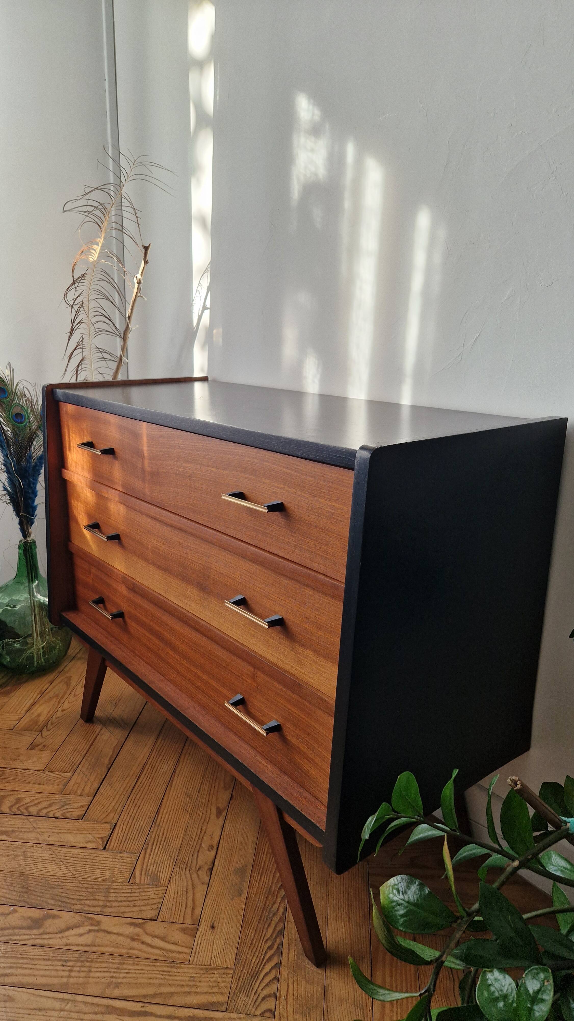 Vintage Scandinavian commode with tapered legs.