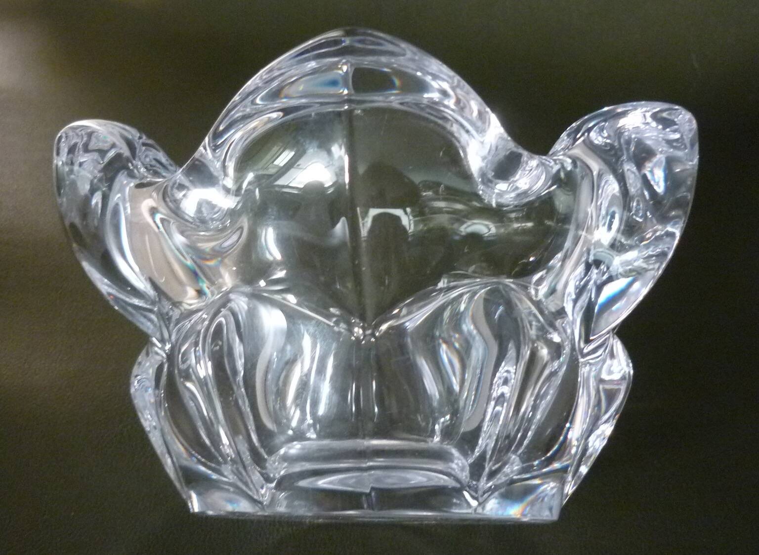 Cendrier en cristal signé Bayel