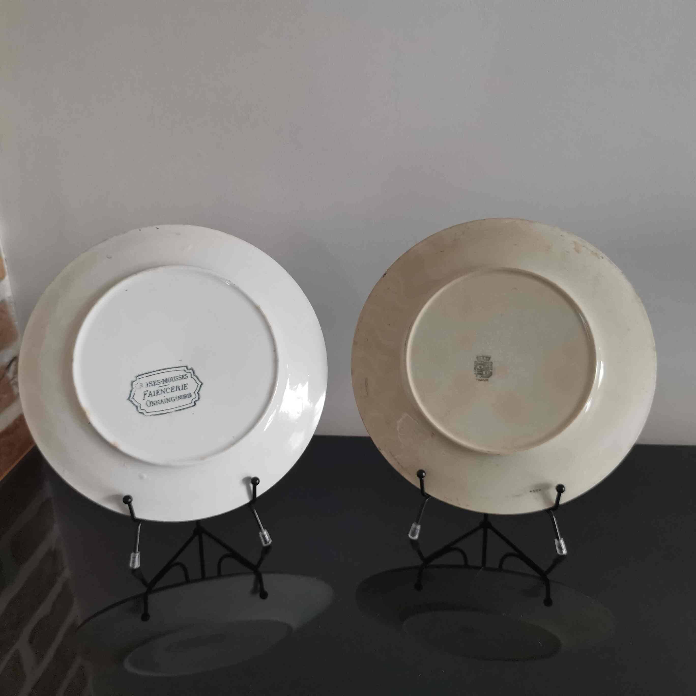 2 Moss Roses flat plates