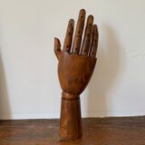 Main articulée en bois