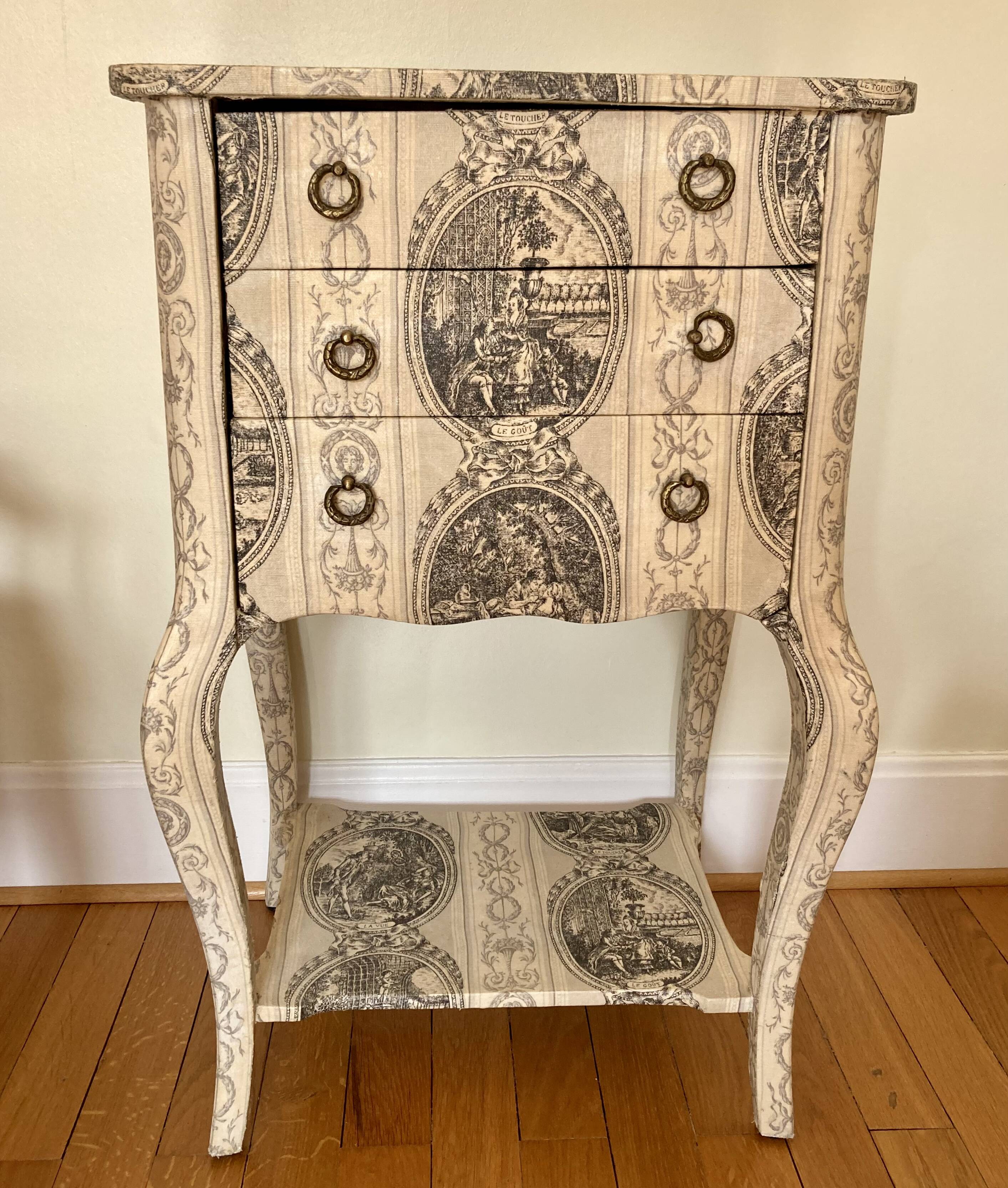 Meuble style Louis XV toile de Jouy