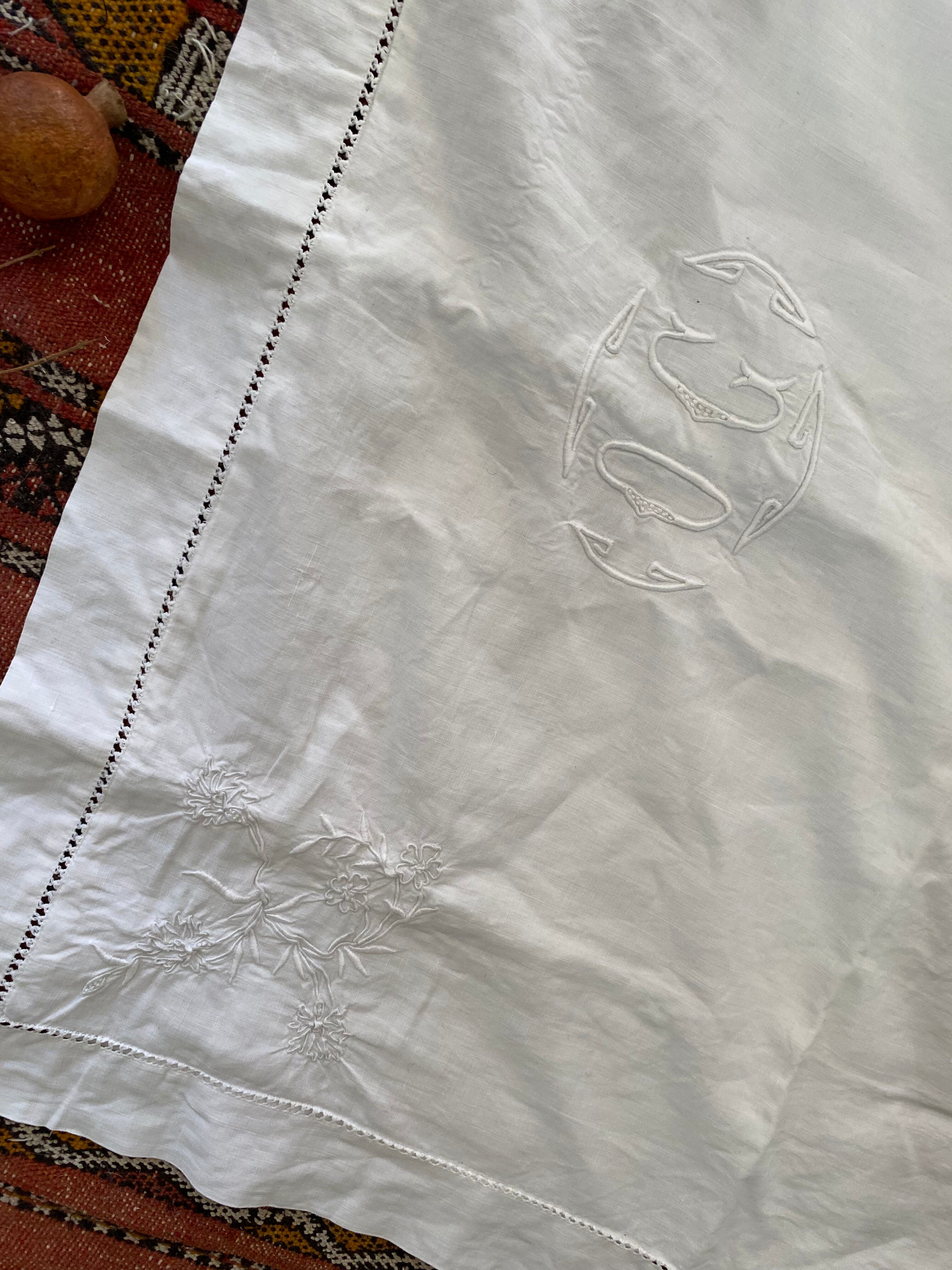 Pillowcase embroidered monogram OC