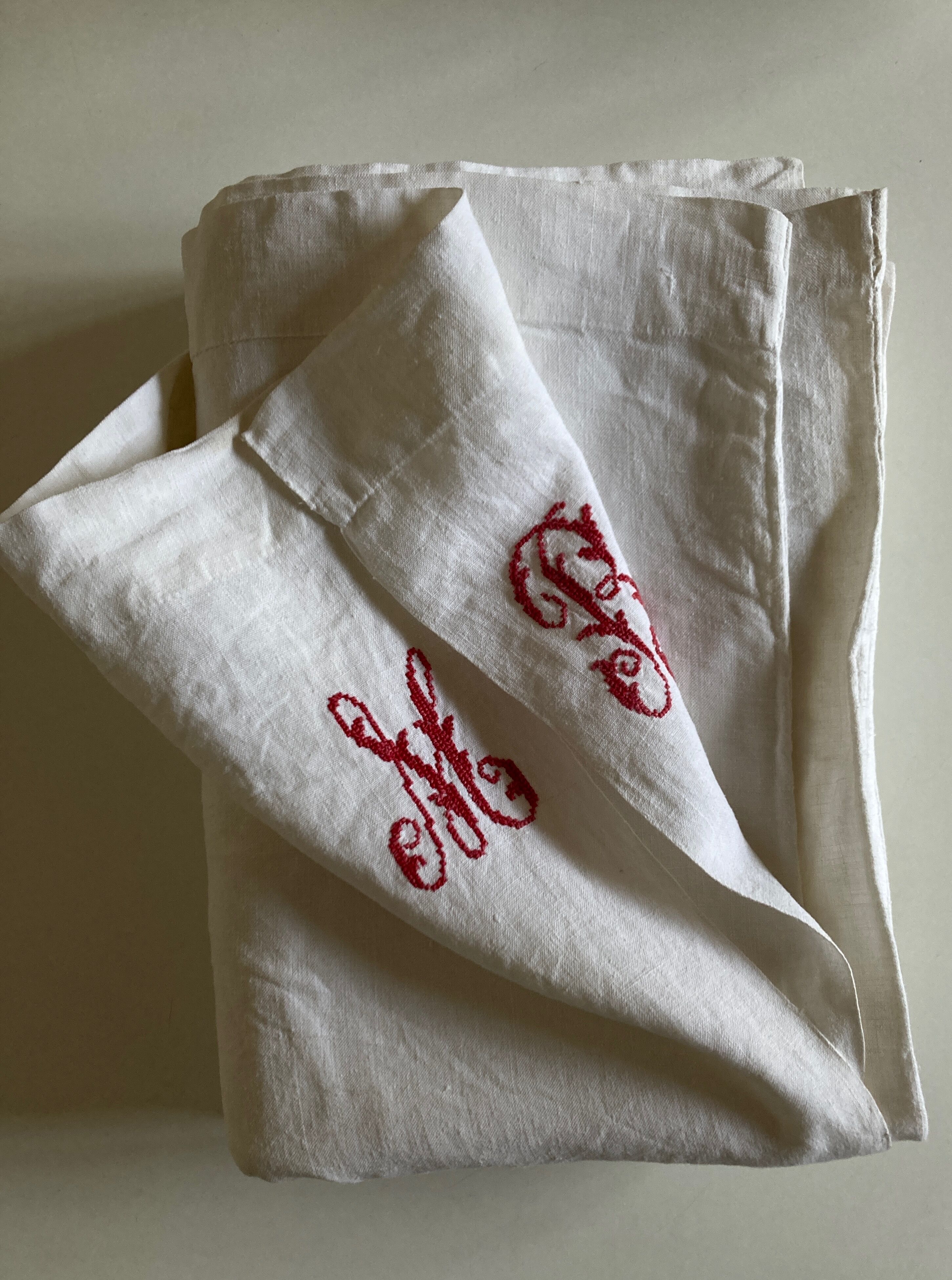 19th century embroidered linen thread tablecloth embroidered red