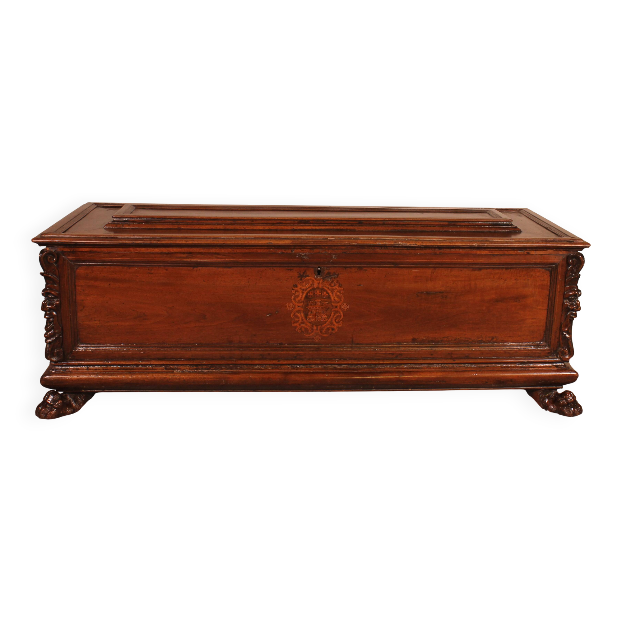 Italian Renaissance Cassone or Wedding Chest in Walnut - 16th Century