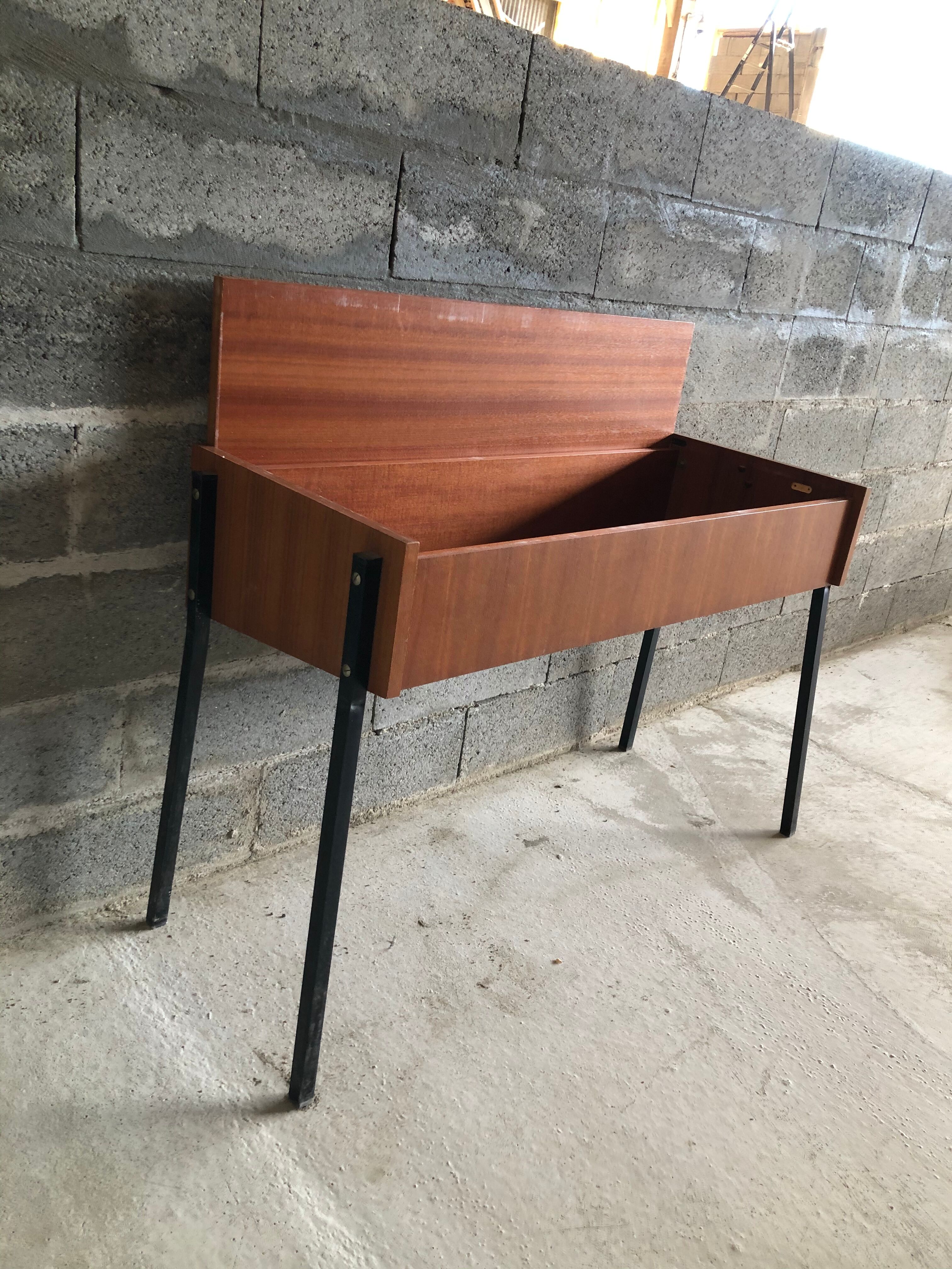 Console 1960 pieds métalliques