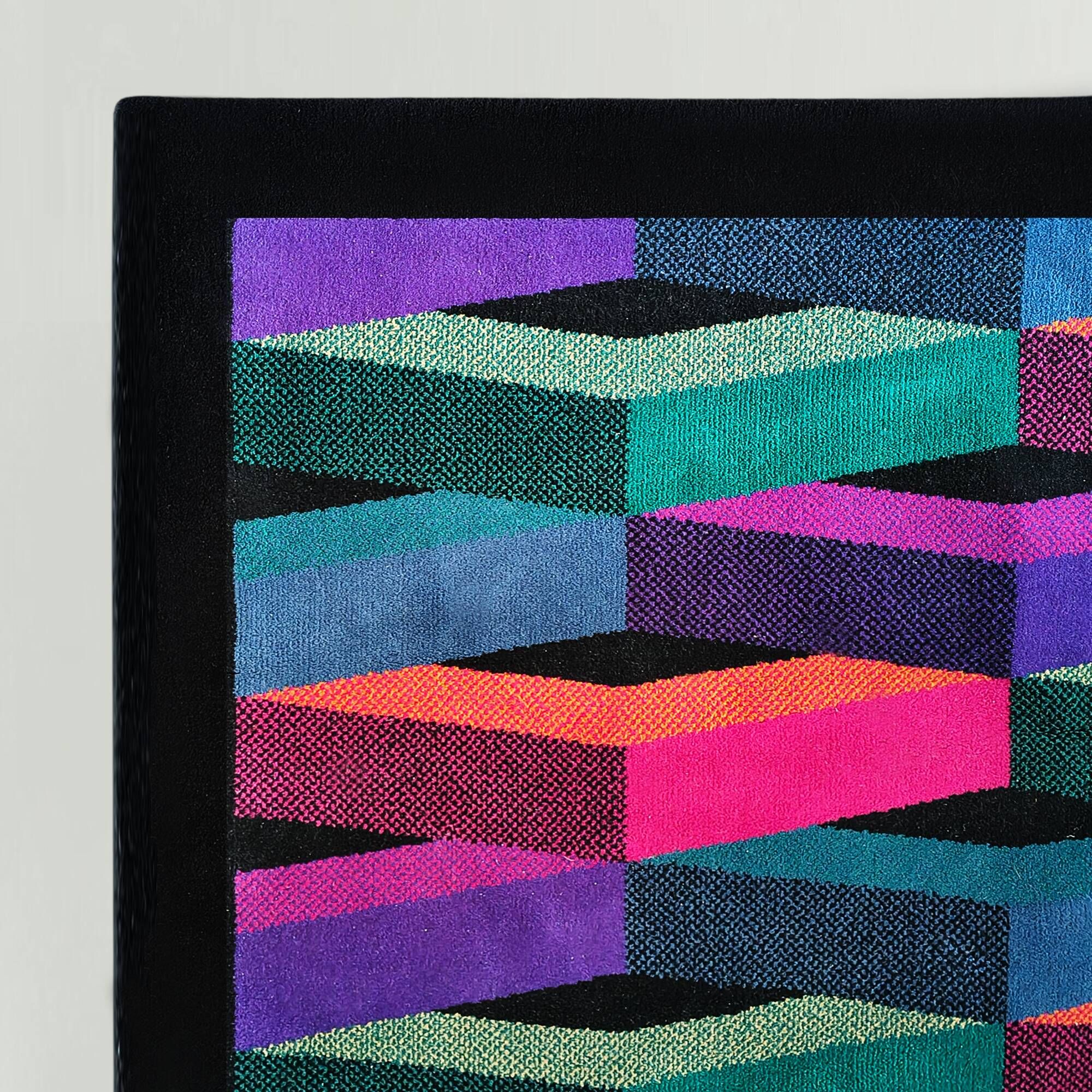 Stunning 1980s Italian post-modern wool rug by Missoni for T&J Vestor