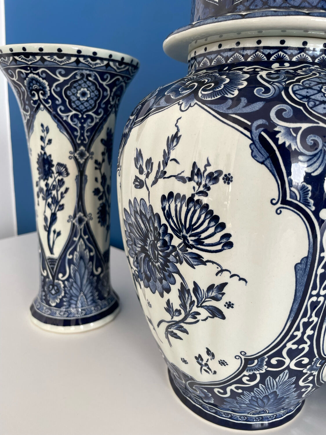 Fireplace trim vase delft made for royal sphinx by boch