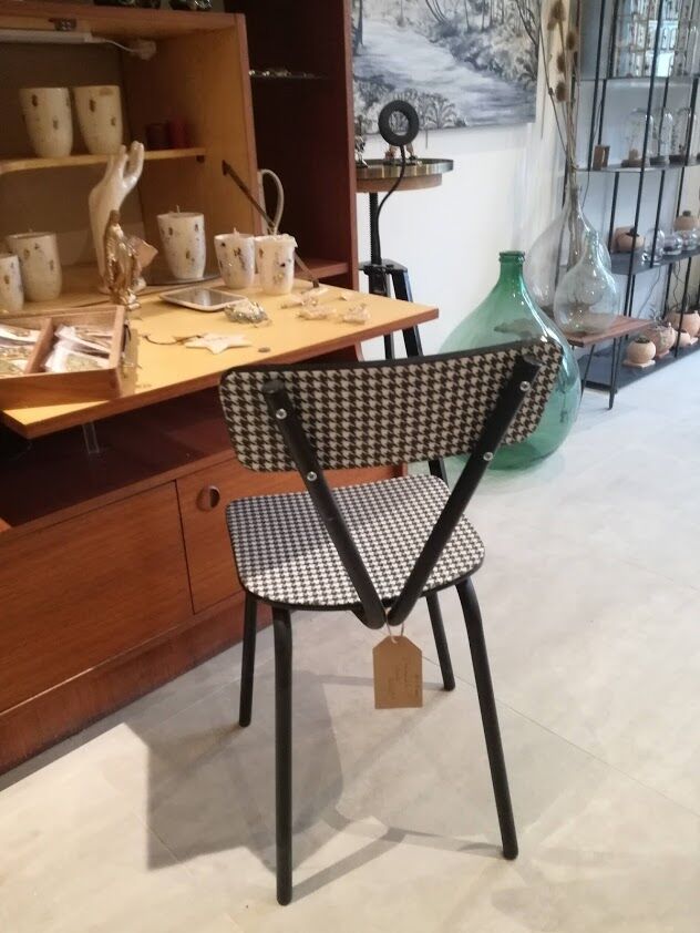 Chaise vintage pied de poule