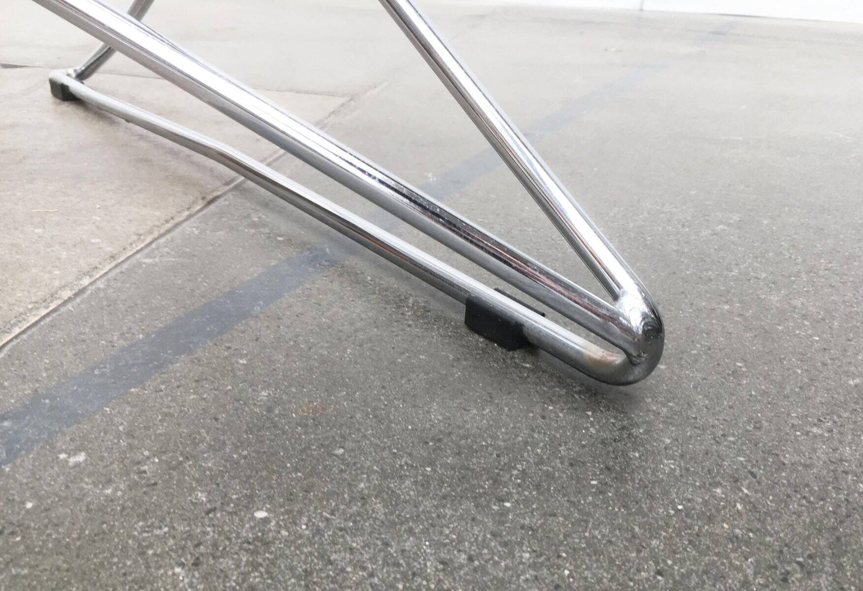 Vintage German Kreuzschwinger lounge chair by Till Behrens for Meyer Stahlmöbel, 1980s.