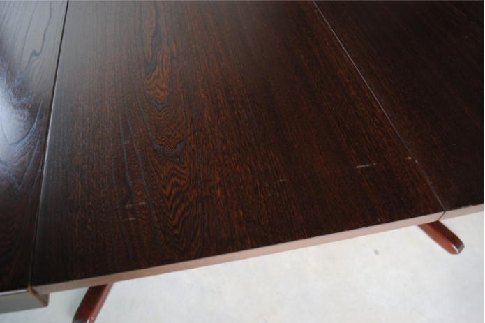 Table ovale Baumann