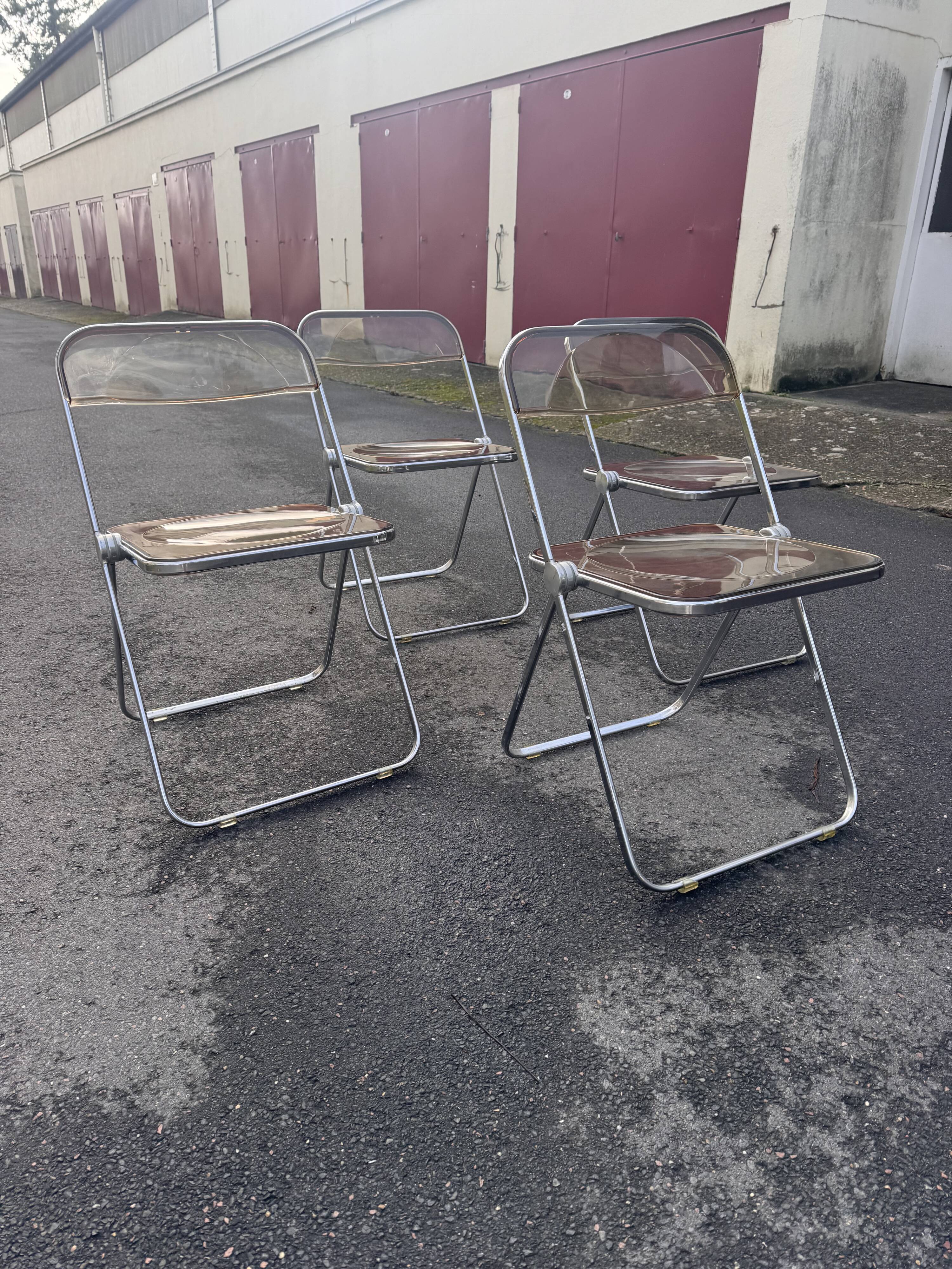 Suite de 4 chaises Plia - Giancarlo PIRETTI