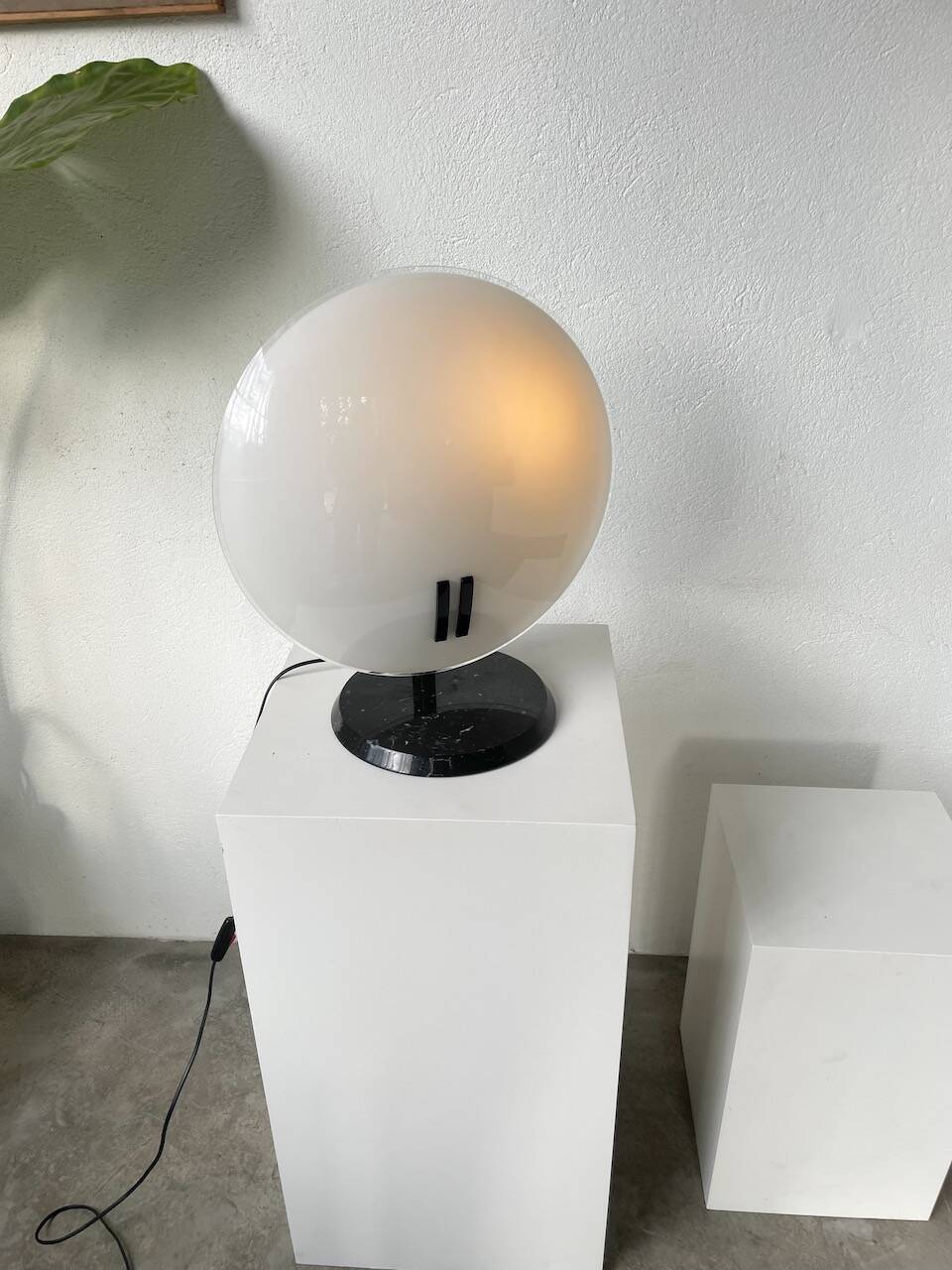 “La Perla” desk lamp by Bruno Gecchelin for Oluce 1980