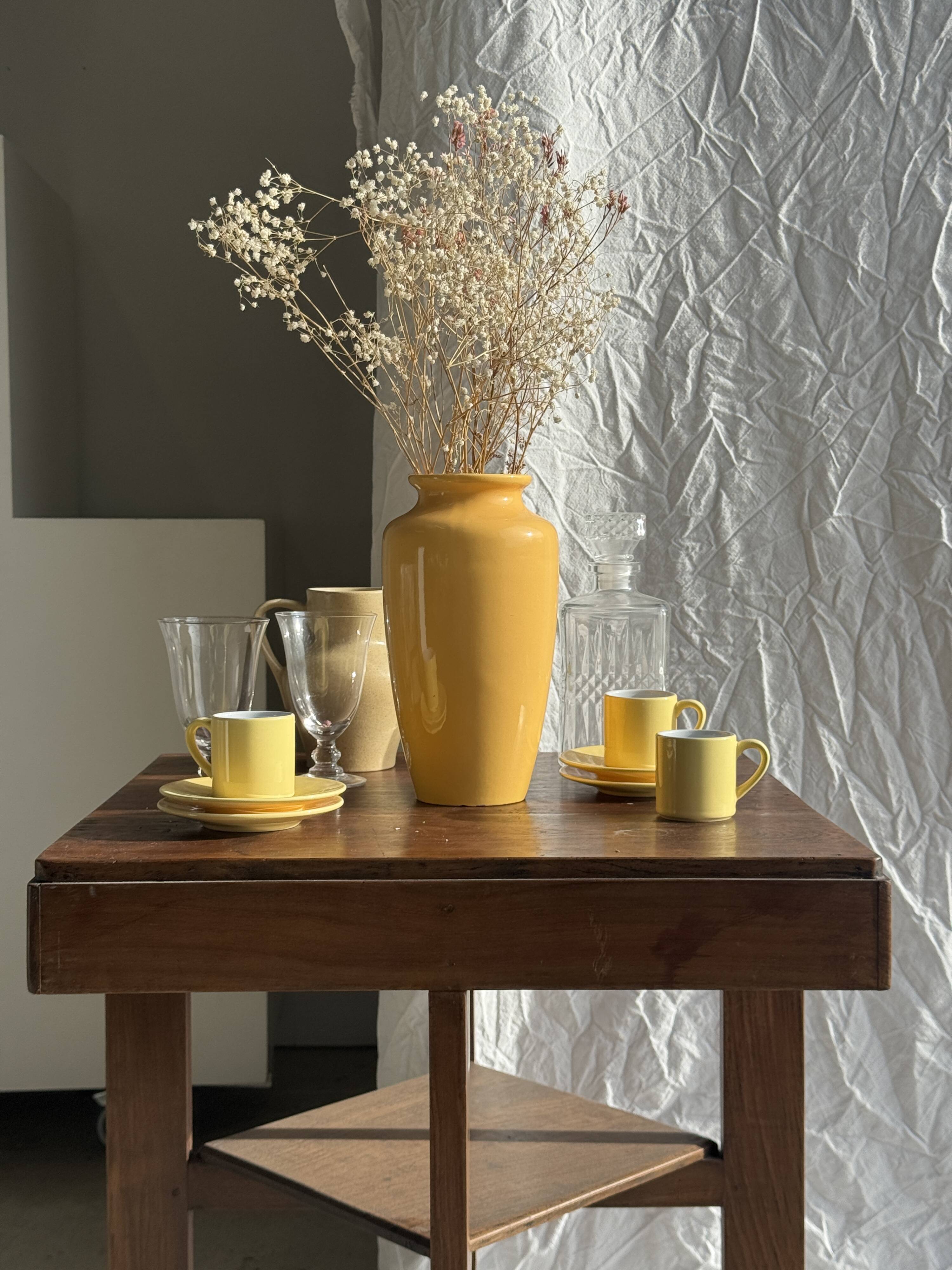 Vase jaune oblong années 90 H26