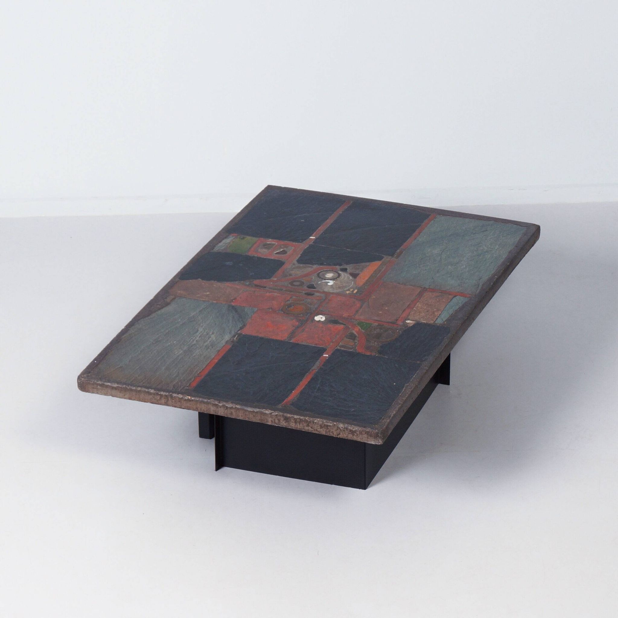 Rectangular brutalist coffee table by Paul Kingma with nautilus shell, 1978