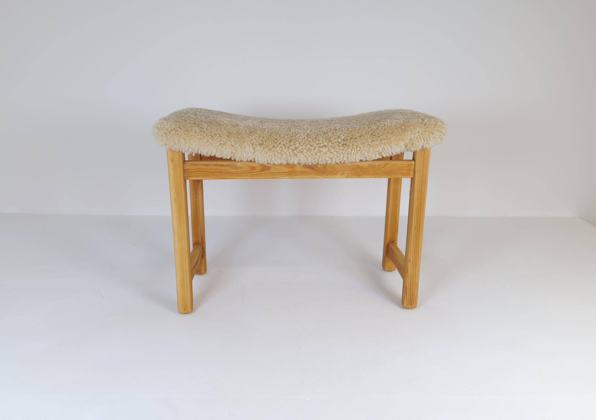 Modern Scandinavian stool in pine and sheepskin, Sweden, 1970s