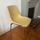 Chaise vintage tubulaire jaune pastel