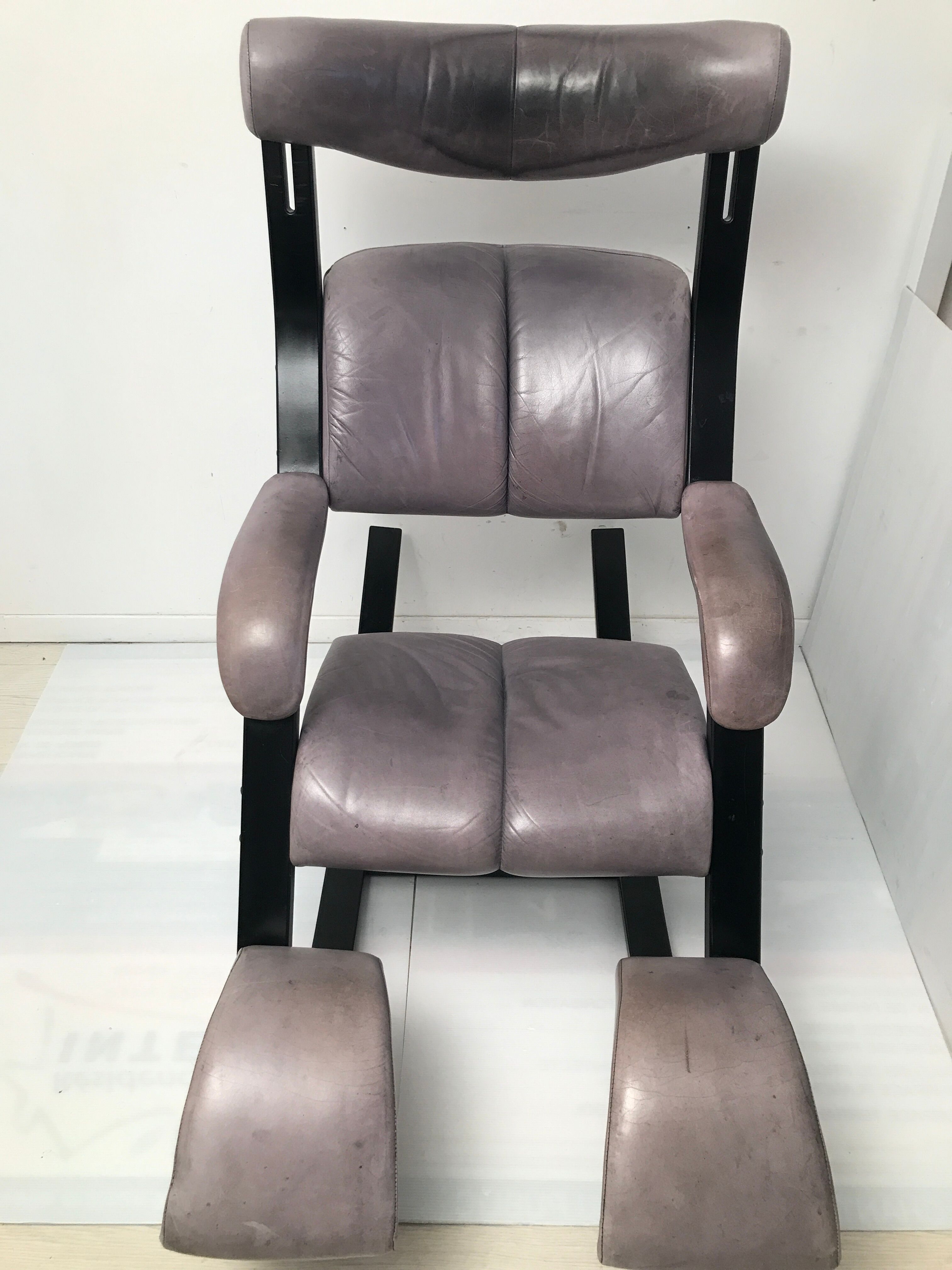 Gravity chair by Peter Opsvik 80s