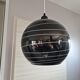 Suspension boule vintage noire et blanche