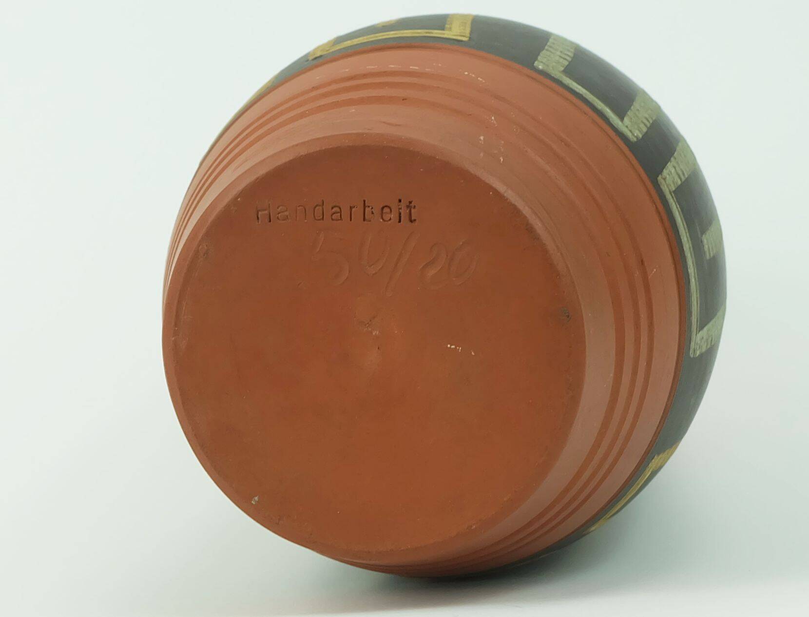 mid century VASE duemler & breiden model 50/20 sgraffito and abstract decor