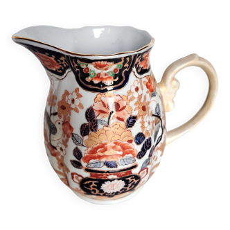 Chinese pattern pitcher with birds and flowers pattern