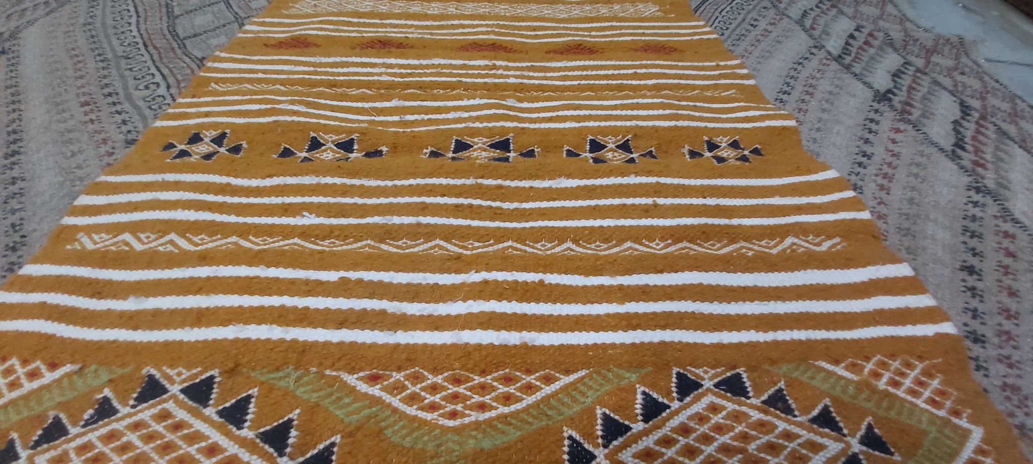 Kilim carpet mustard color handmade in pure wool 70 * 200cm