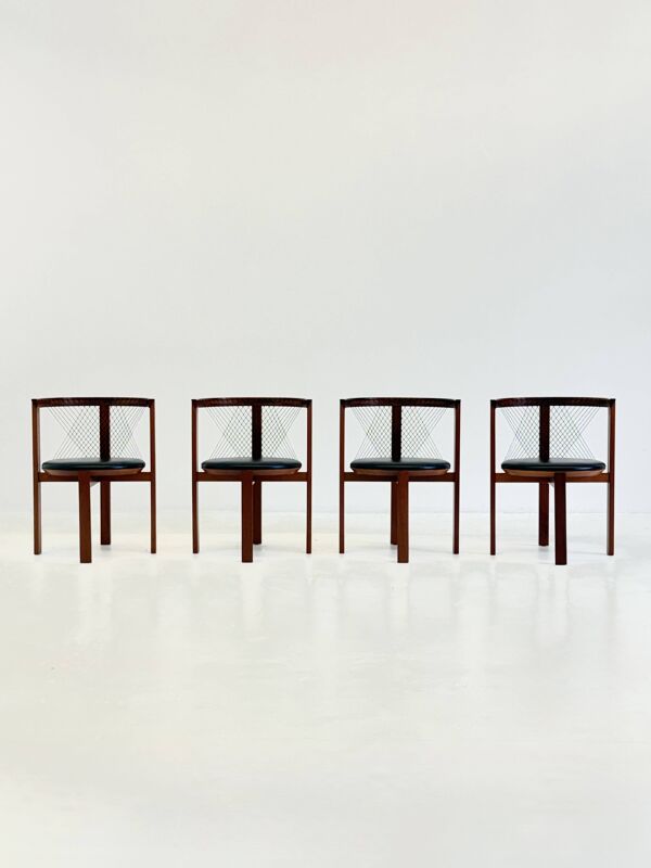 Ensemble de chaises Tranekær String par Niels Jørgen Haugesen