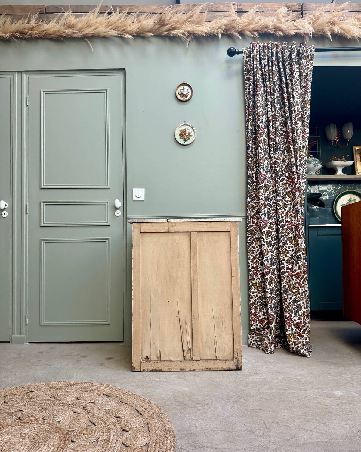 Small Parisian buffet with white patina (renovated)