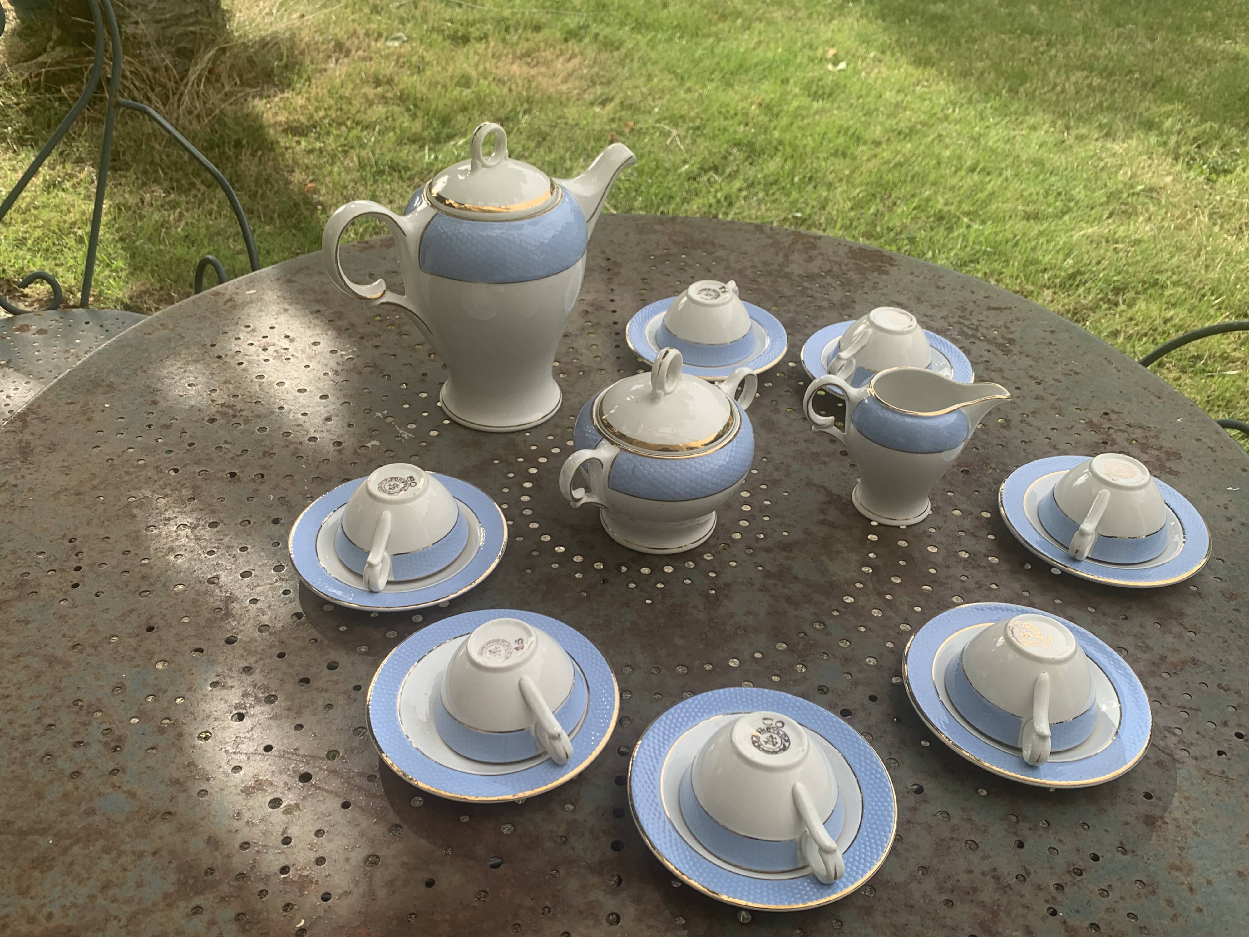 Coffee service, composed of 17 pieces, Poreylor, l amandinoise, vintage