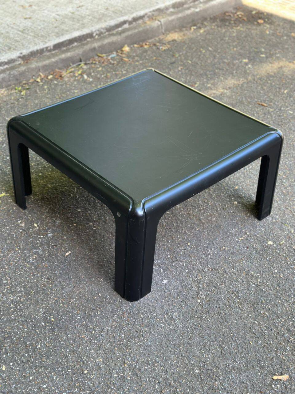 Black square Italian coffee table by Gae Aulenti for Kartell 4894
