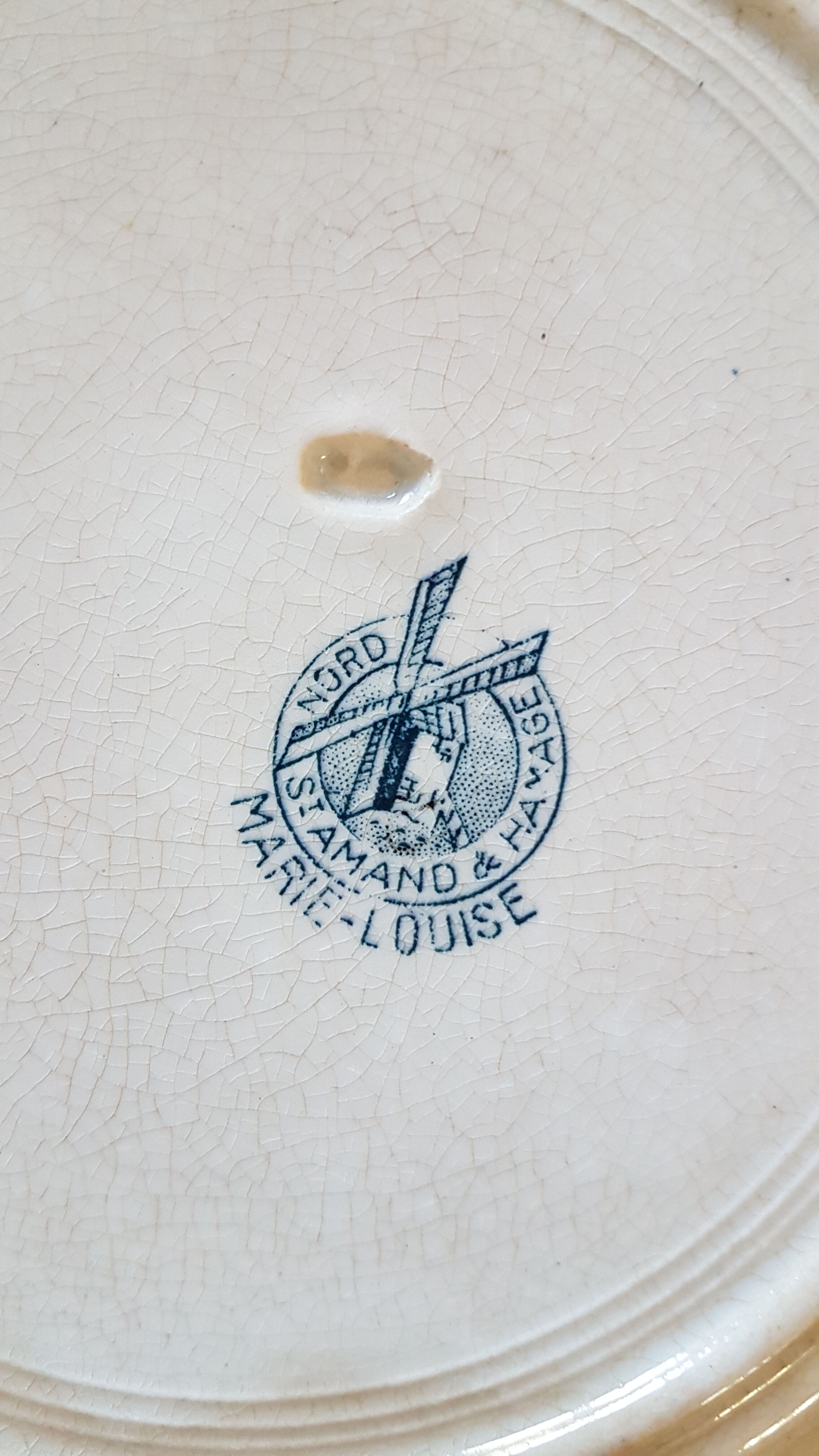 Set of 8 flat plates Saint Amand and Hamage