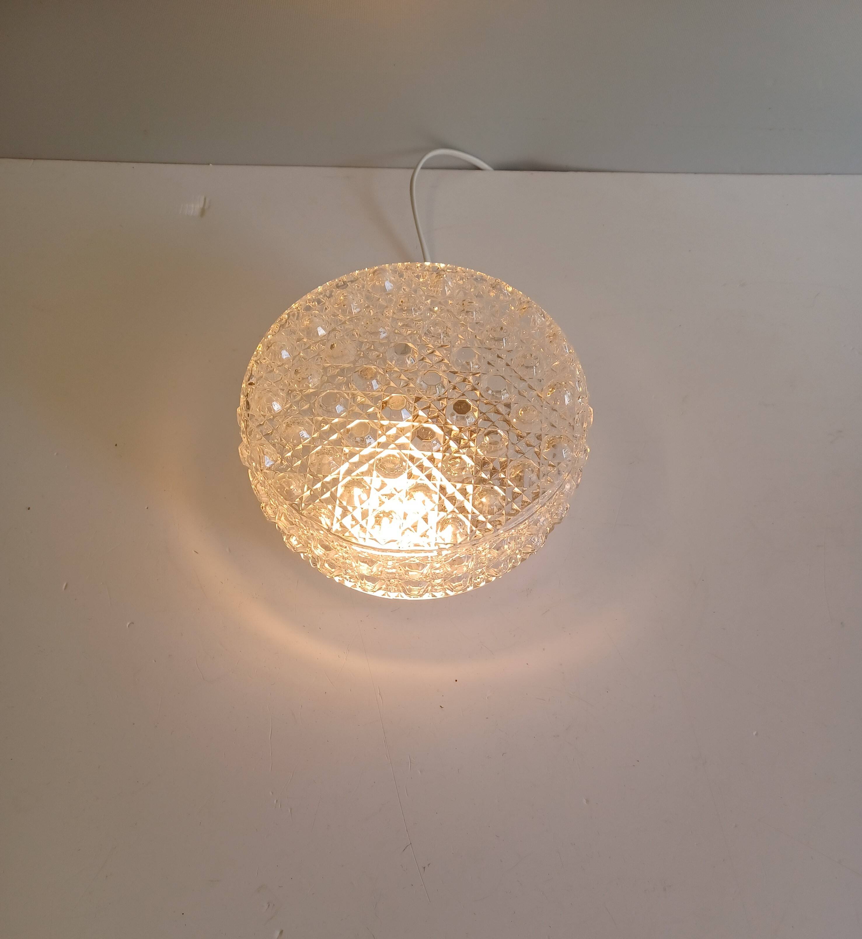 Vintage round ceiling light - Moulded glass - 1960
