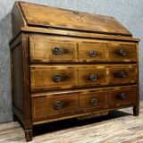 Louis XVI period chest of drawers in burr walnut with plum wood marquetry on all sides
