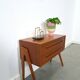 Ensemble en teck danois avec commode AP Mobler et miroir vintage.