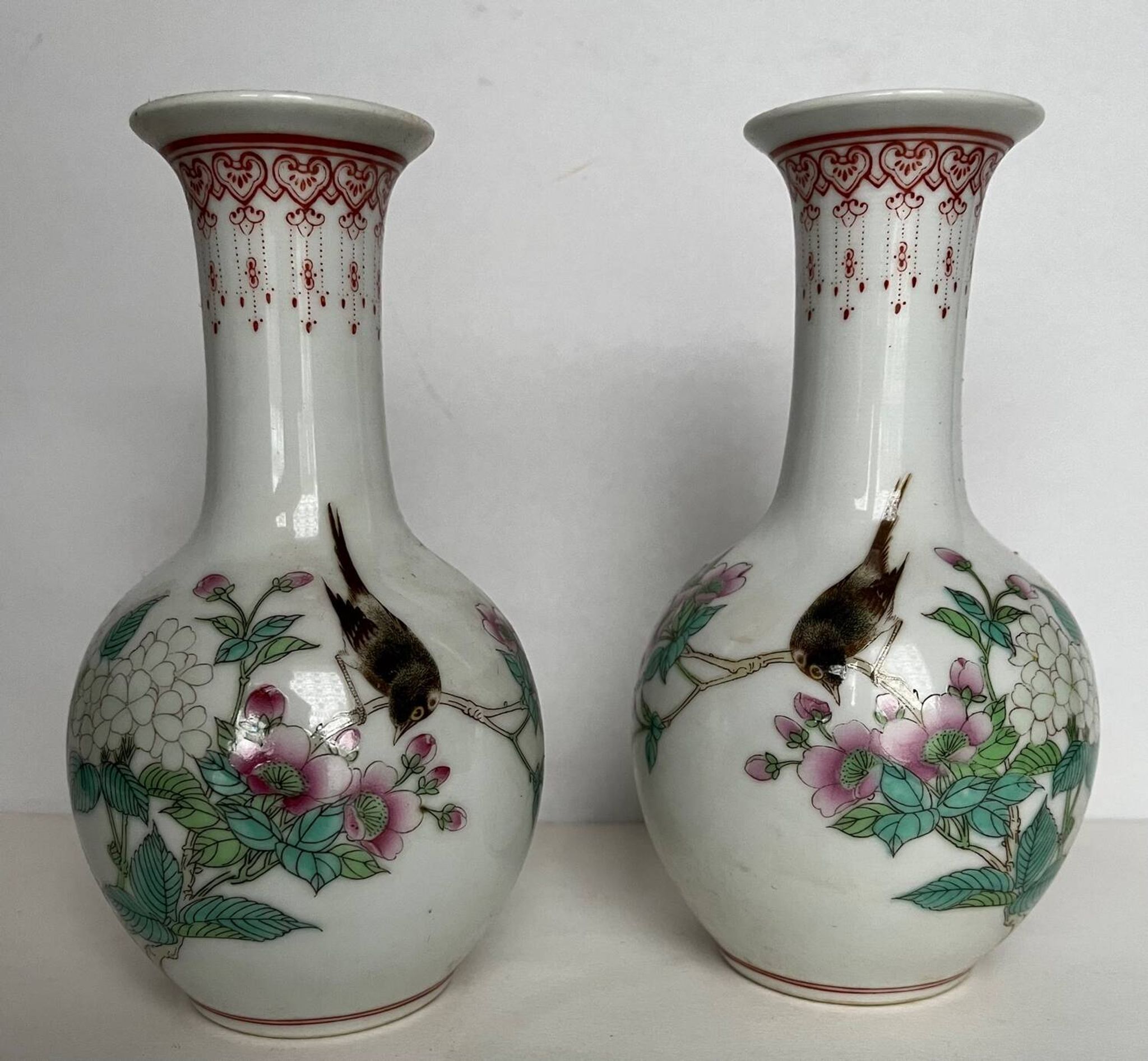 Paire de vases en porcelaine de Chine