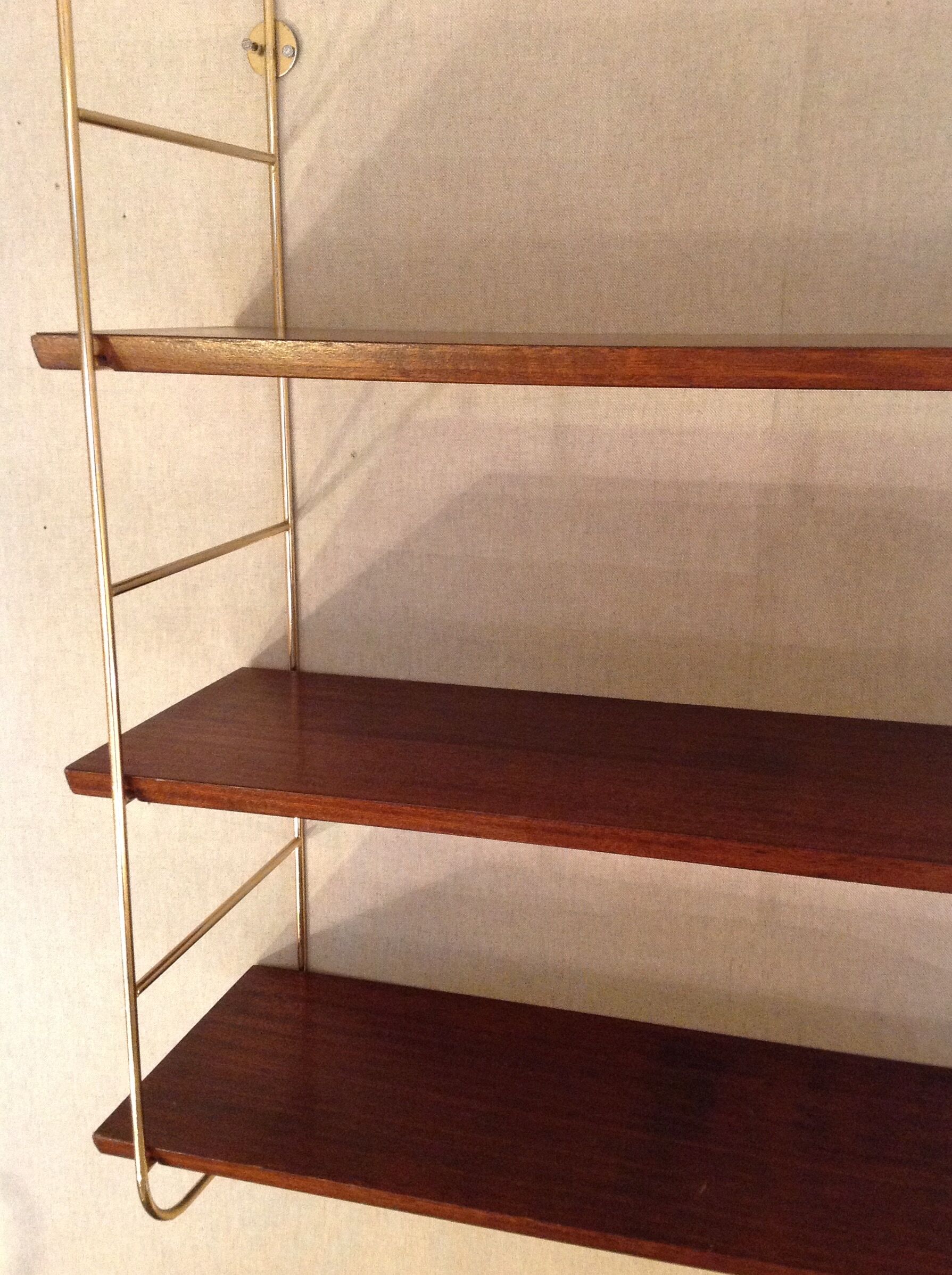 Étagère string vintage en laiton
