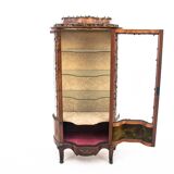 Vitrine, France, vers 1880.