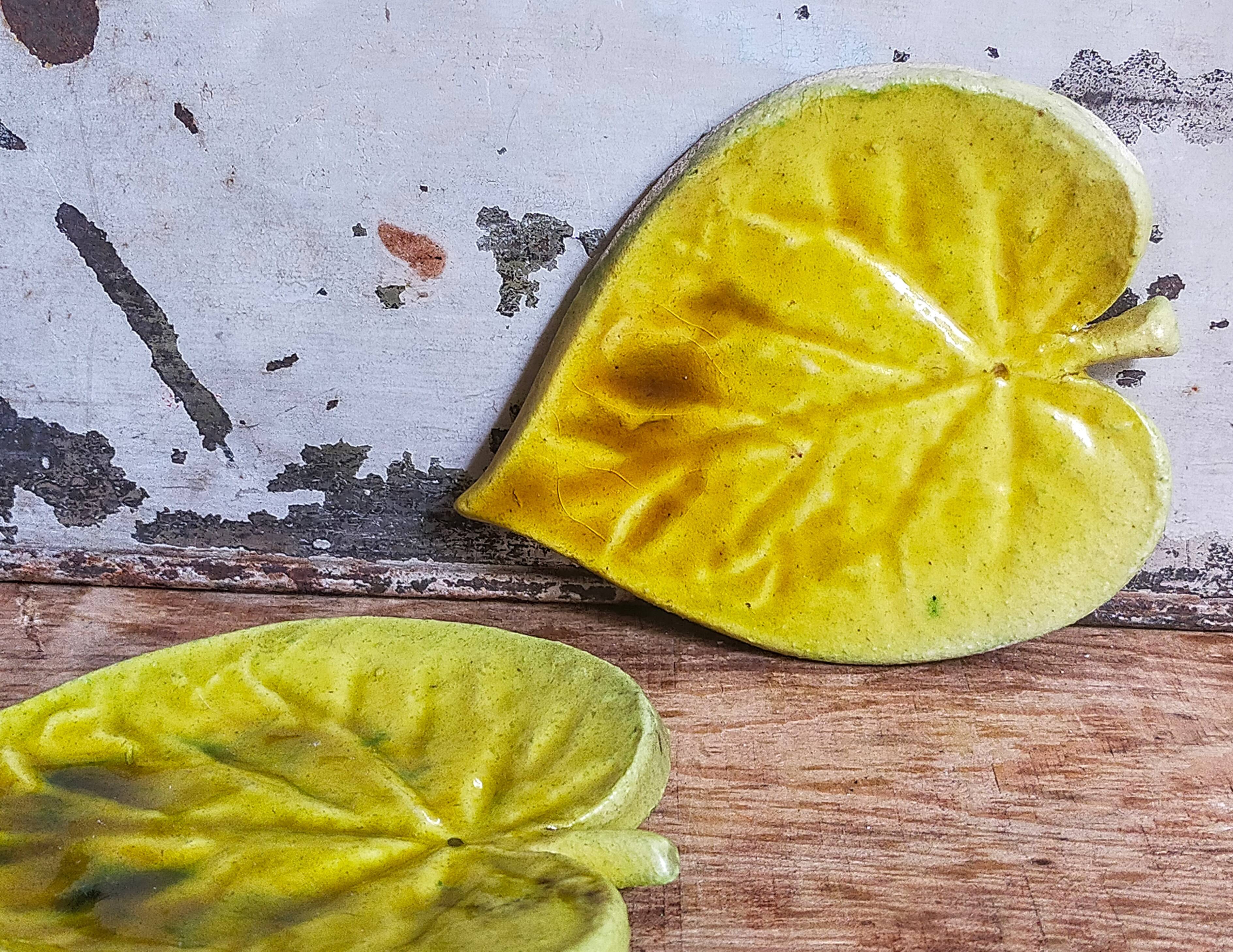 Four ceramic leaf cups from Les potiers d’Accolay