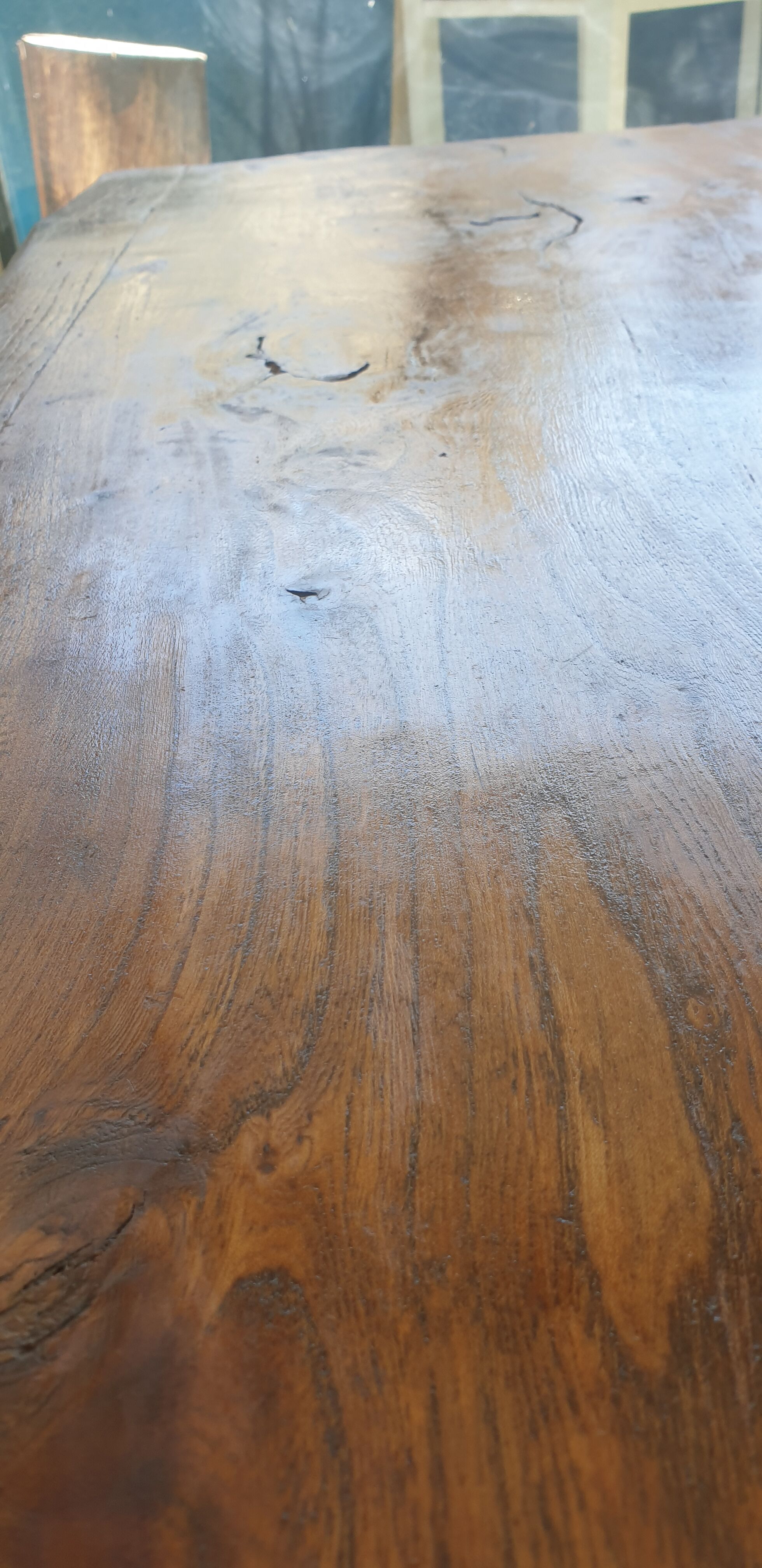 Table basse de monastère