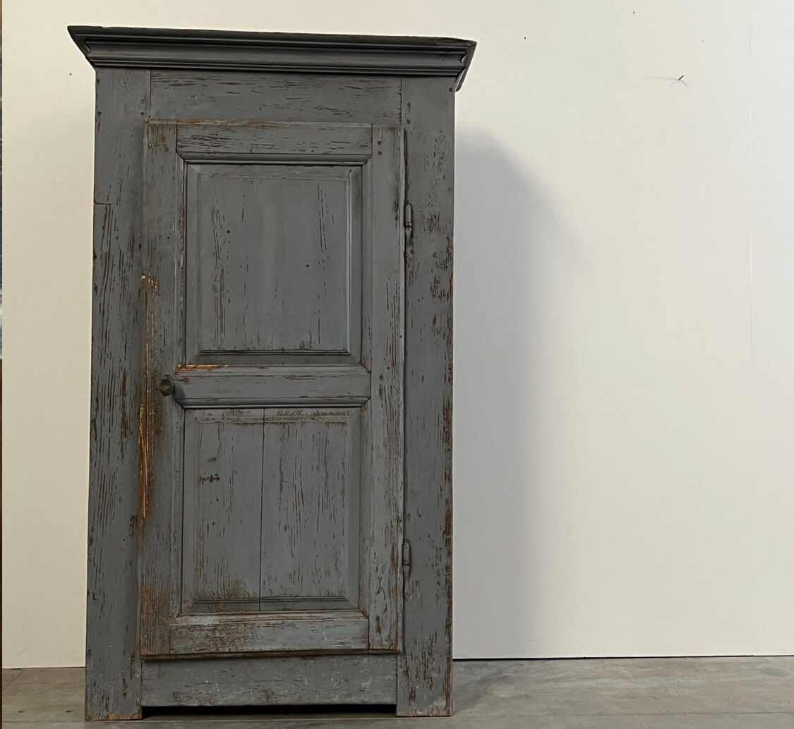 Armoire peinte c 1880