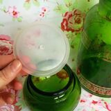 Flacon d'apothicaire en verre vert et liserés dorés pot ancien