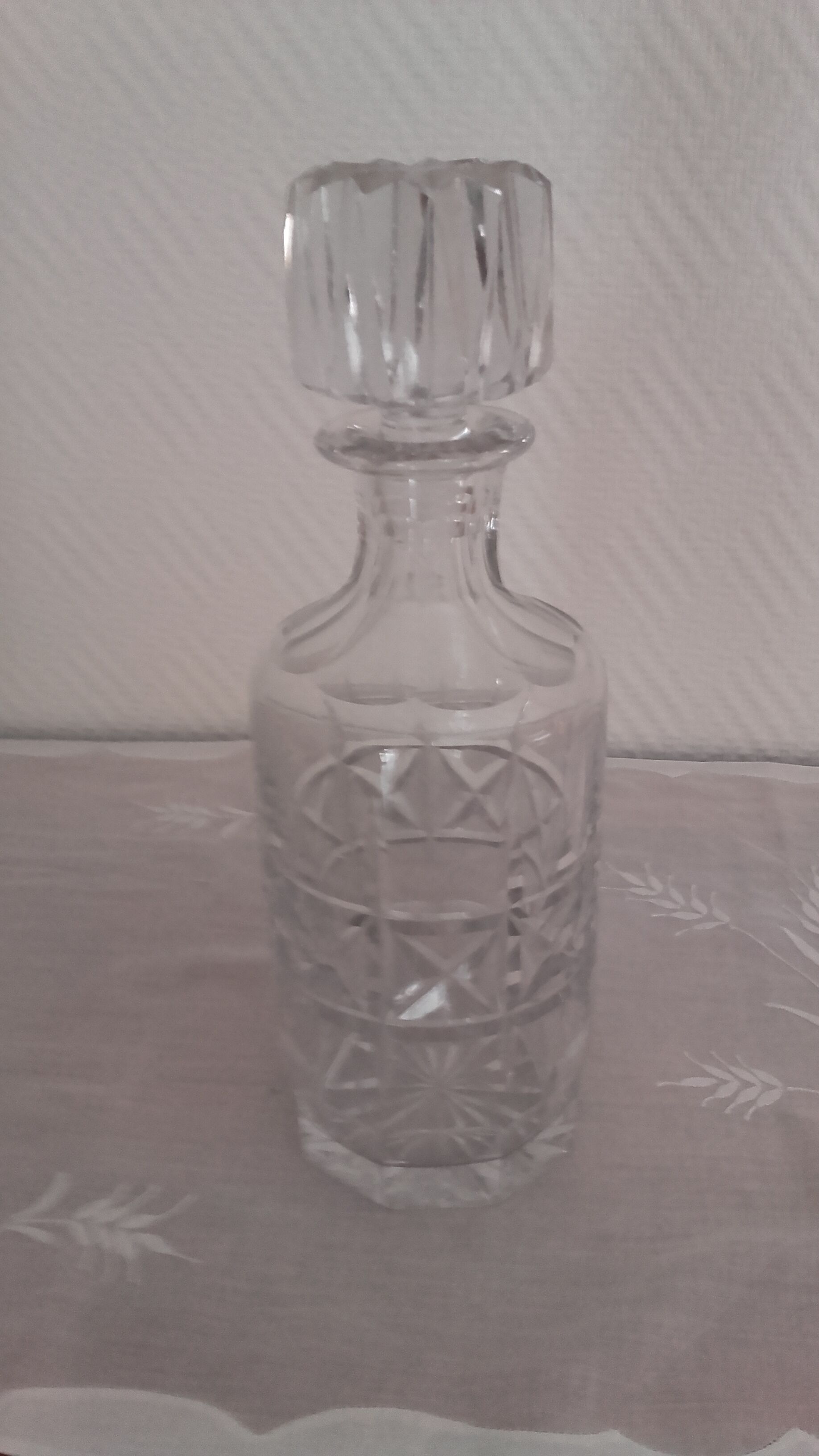 Crystal decanter