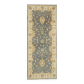 Tapis de couloir en laine grise, motif floral Ziegler fait main