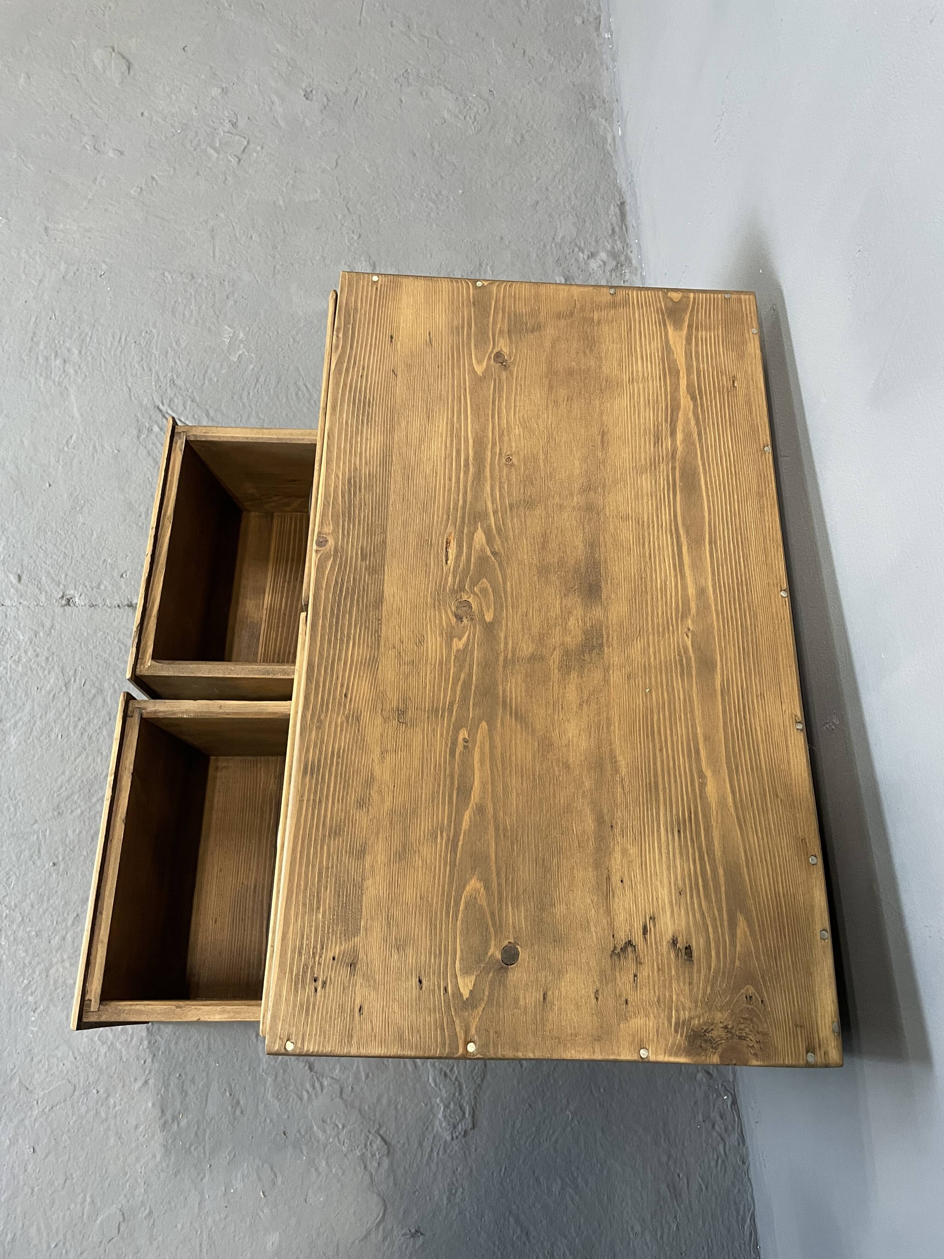Small piece of furniture with 4 drawers