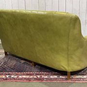 Canapé Chesterfield 3 places en cuir vert olive